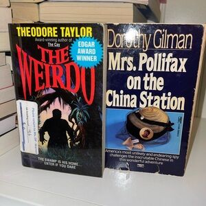 Kids book random set: The Weirdo and Mrs. Pollinate on the China Station